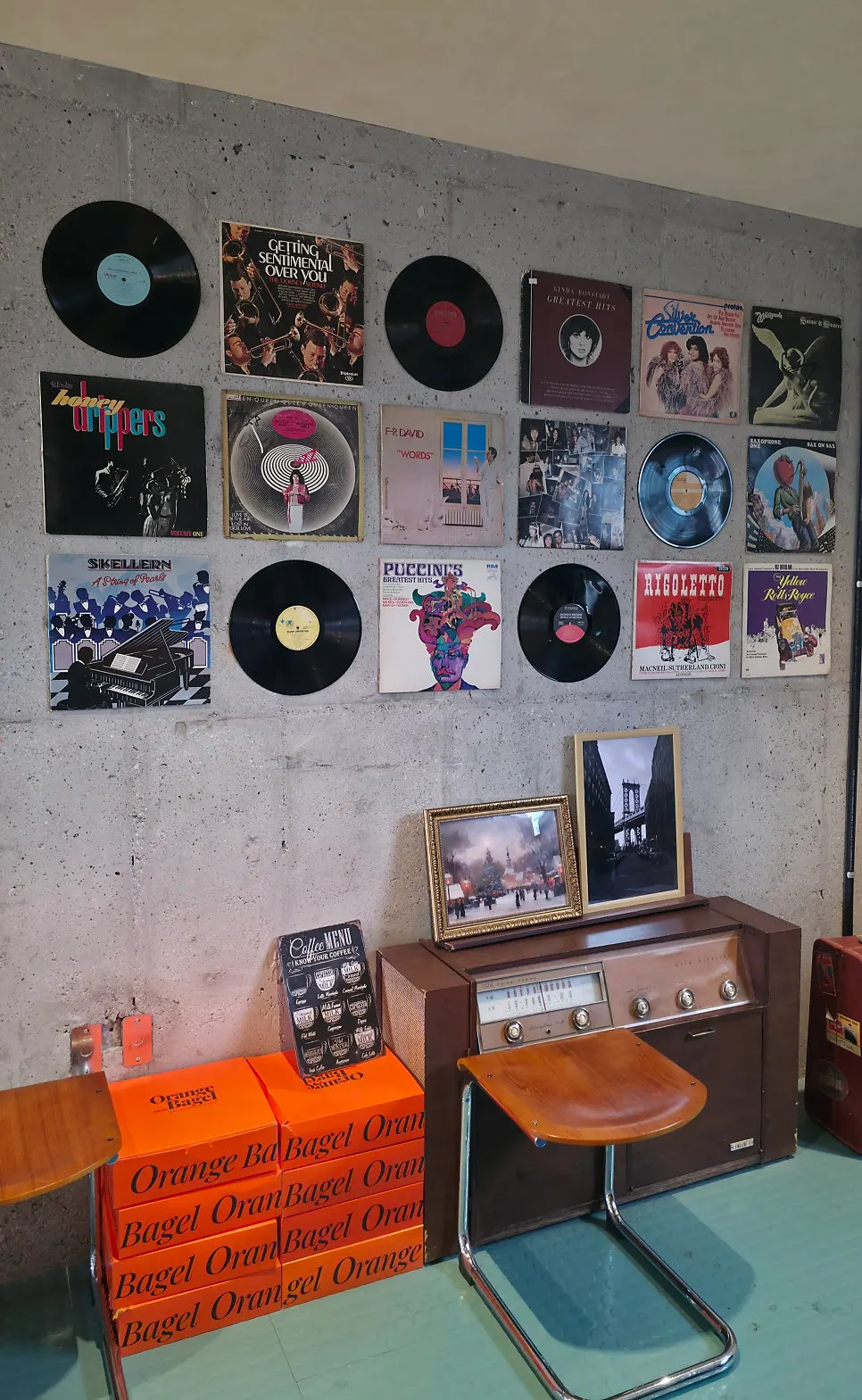 Group table arrangement on the 2nd floor