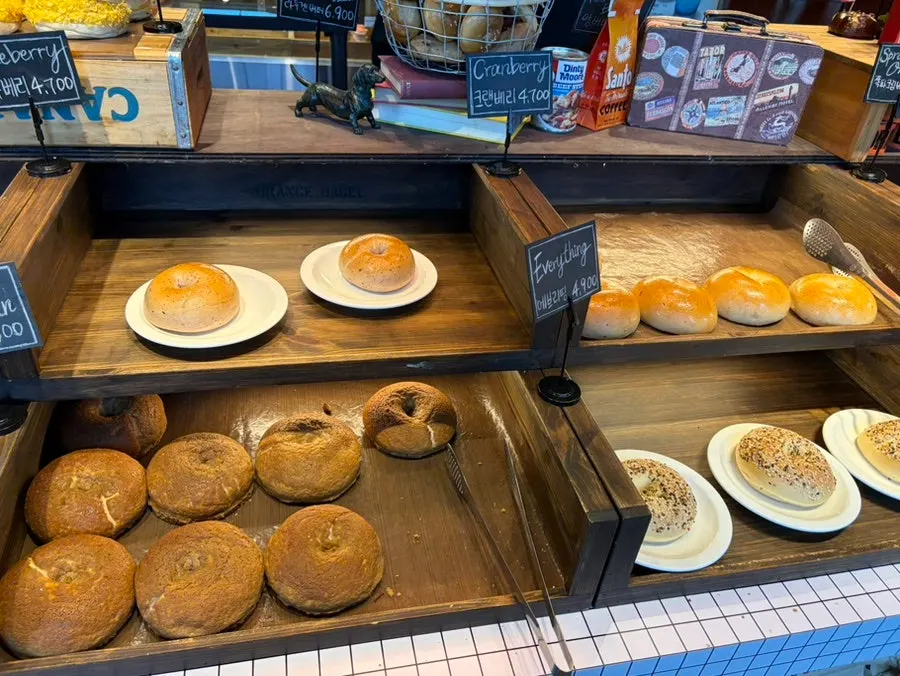 Bagels arranged by type on display