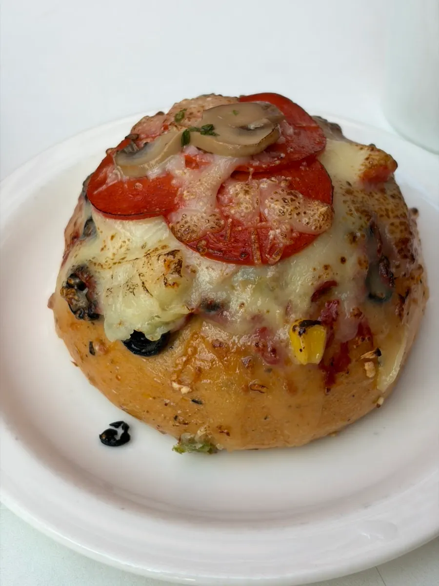 Cross-section of the Laugen butter bagel
