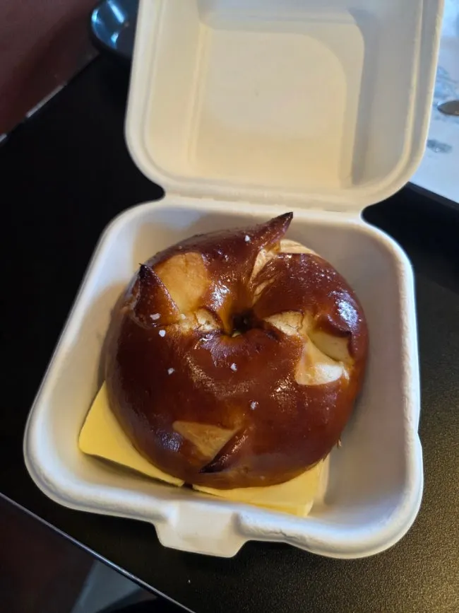 Cross-section of the Laugen butter bagel showing the butter filling