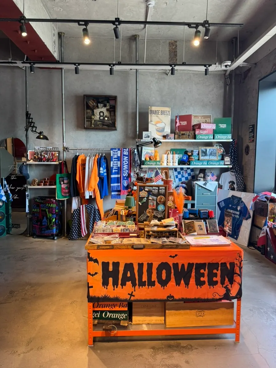 Goods corner at Orange Bagel