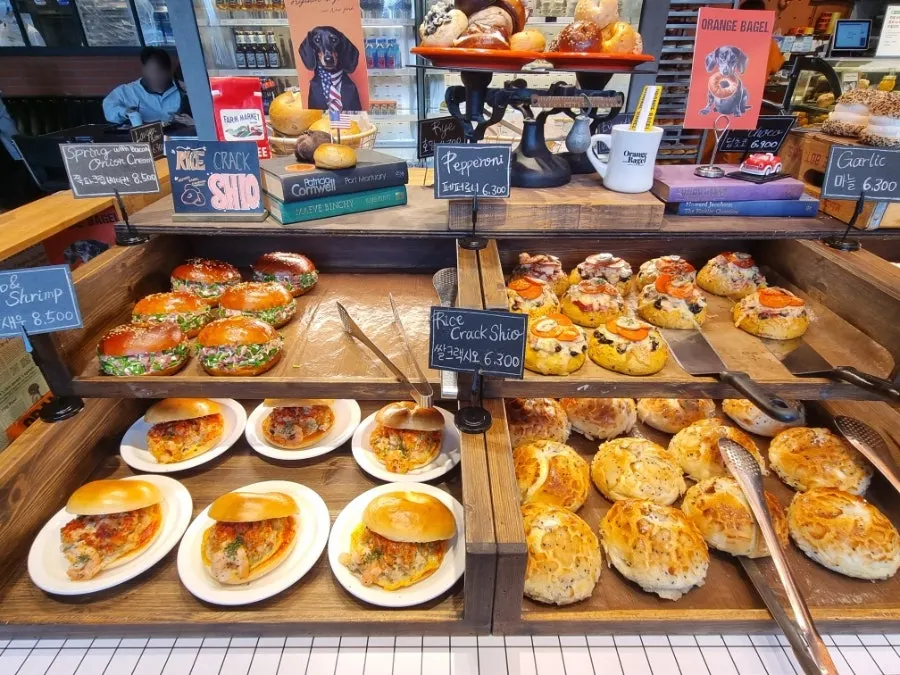 Horizontal shot of bagels on the display shelf