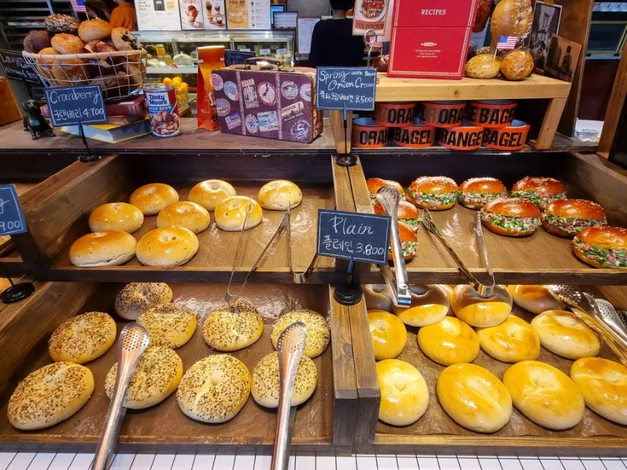 Iced orangeano and bagel set