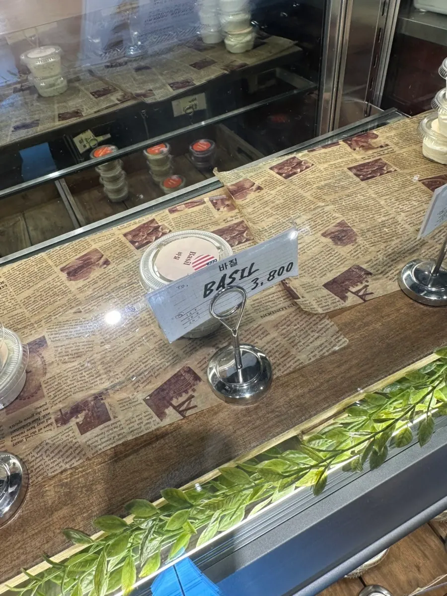 Cute small items arranged in the goods zone