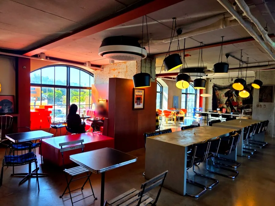 Seating layout on different floors of Orange Bagel