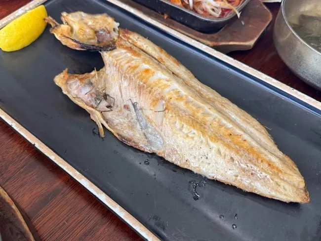 노릇하게 구워진 임연수구이