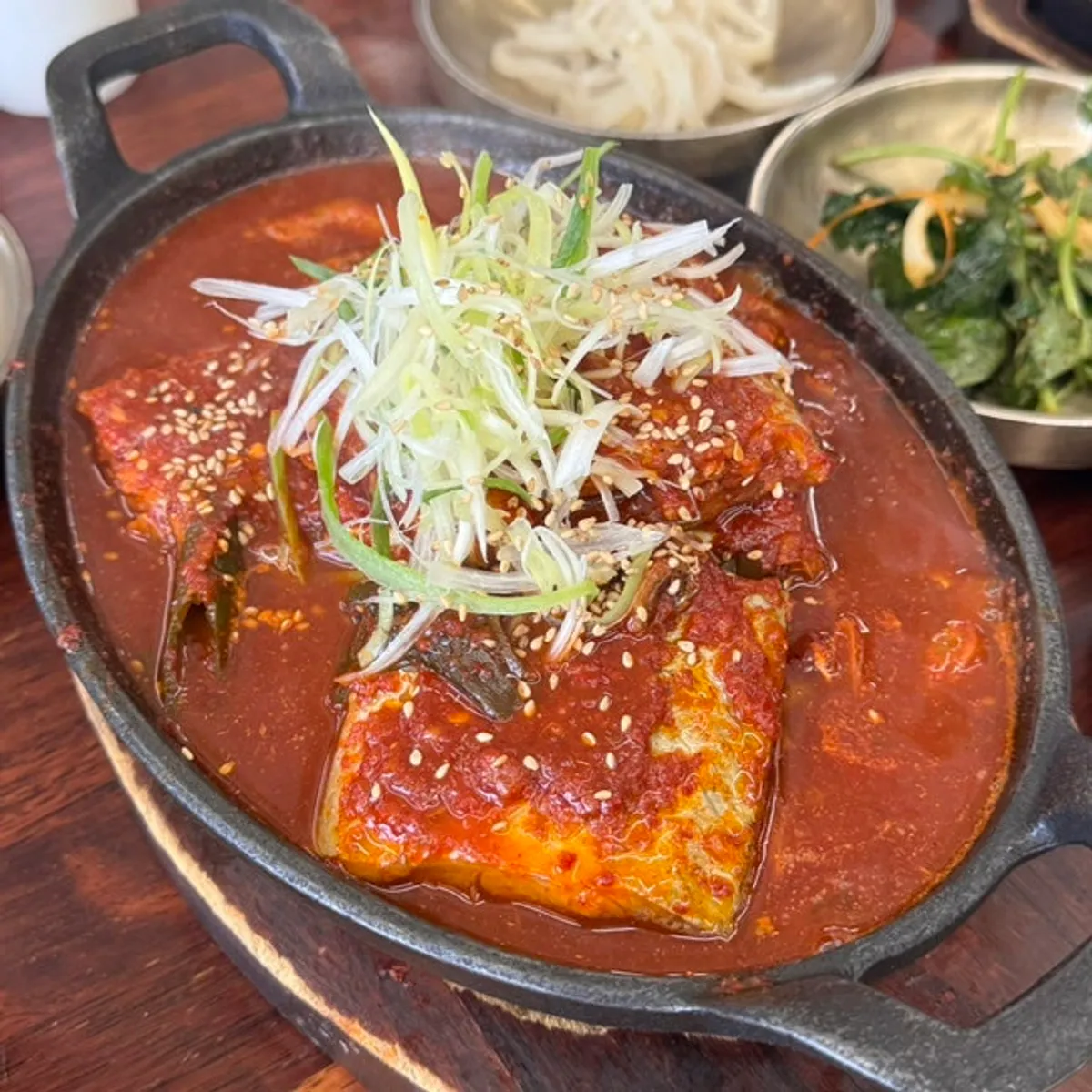 양념이 진한 갈치조림 한 냄비