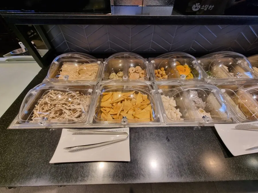 Shabu shabu vegetables chosen to taste