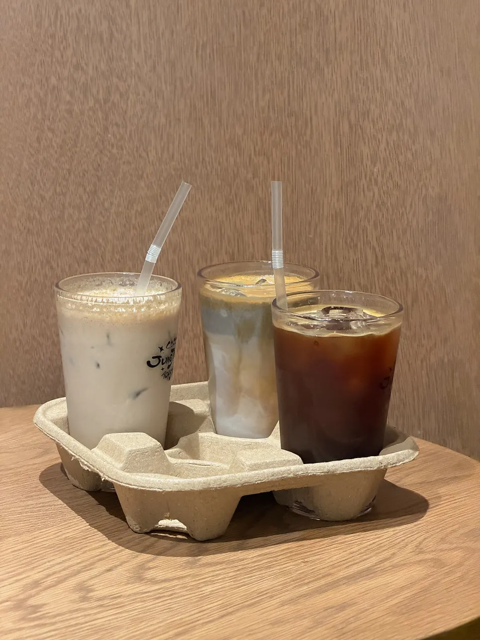 흑임자라떼와 미숫가루 아메리카노