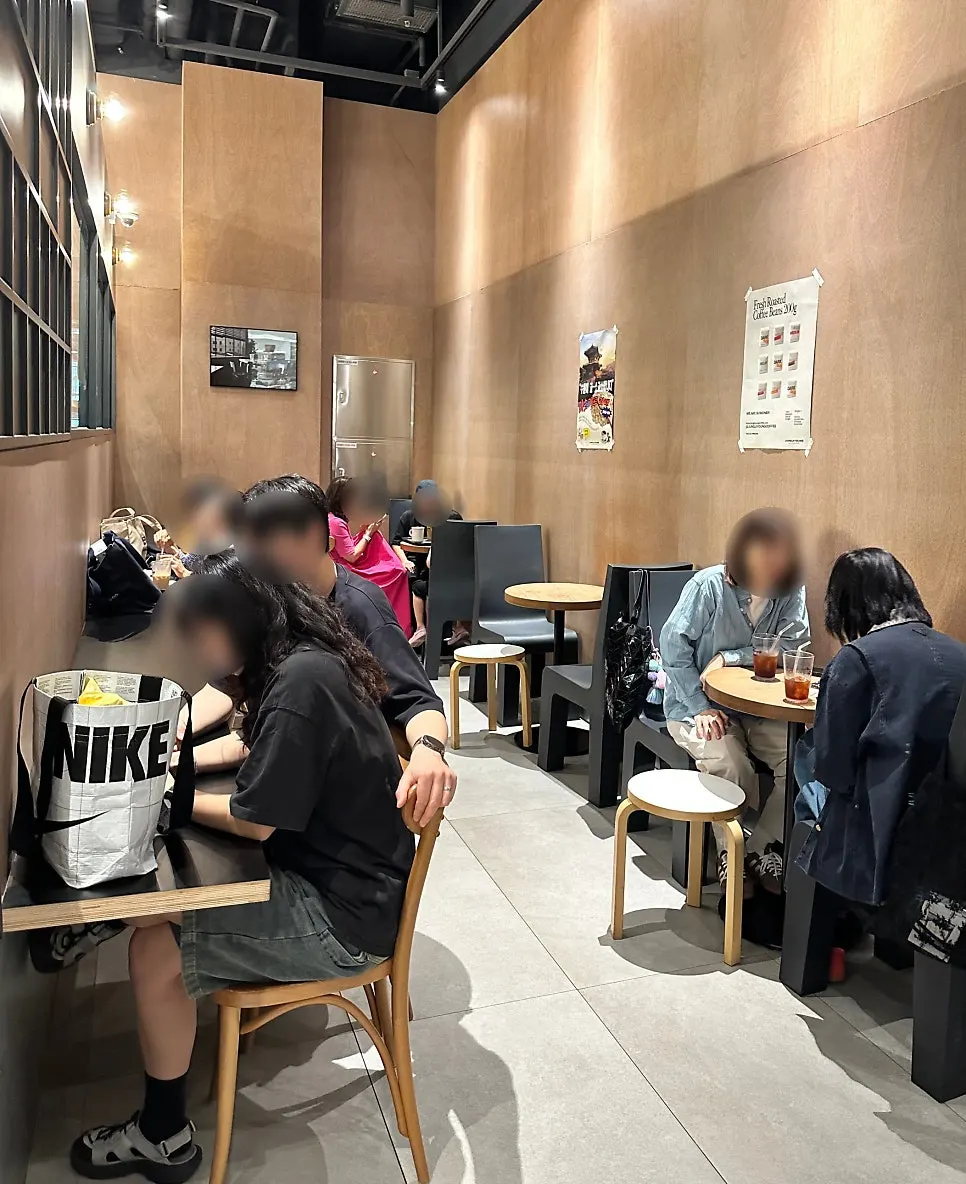 Stroller-friendly seating and coconut latte and grapefruit ade at Jeong Jiyeong Coffee Roasters, Starfield Suwon café