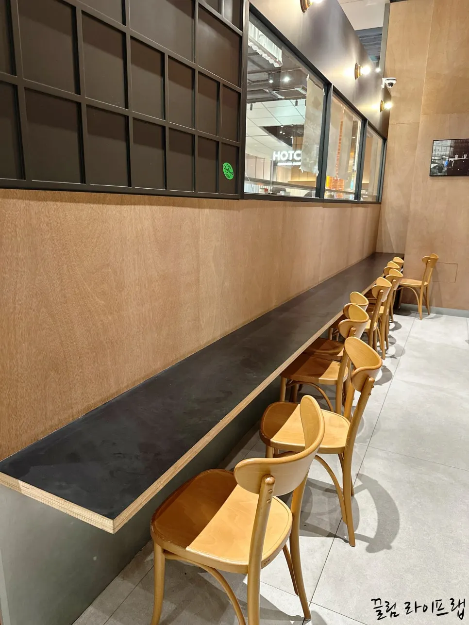 Passageway around Jeong Jiyeong Coffee Roasters