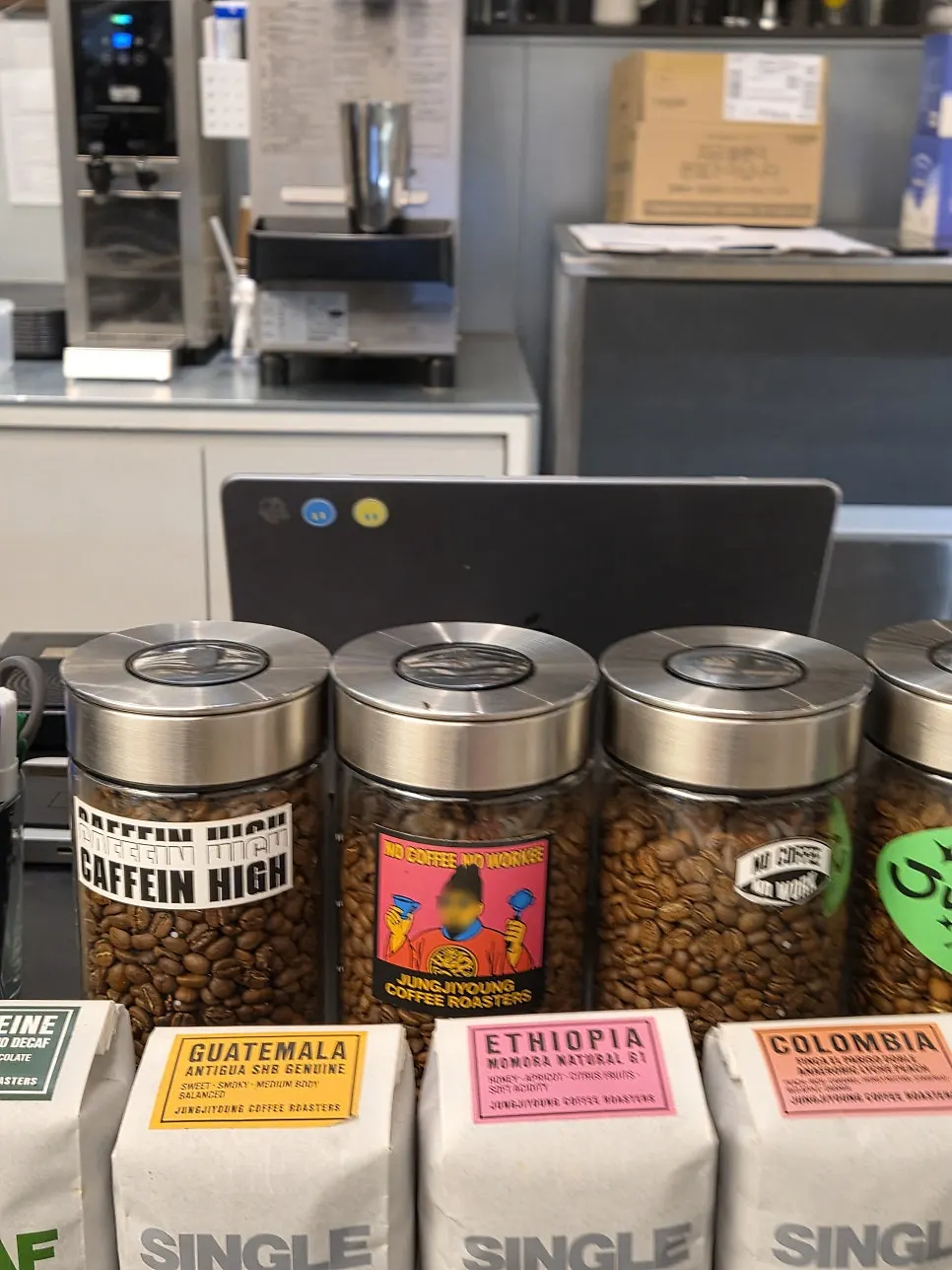 Varied menu at Jeong Jiyeong Coffee Roasters
