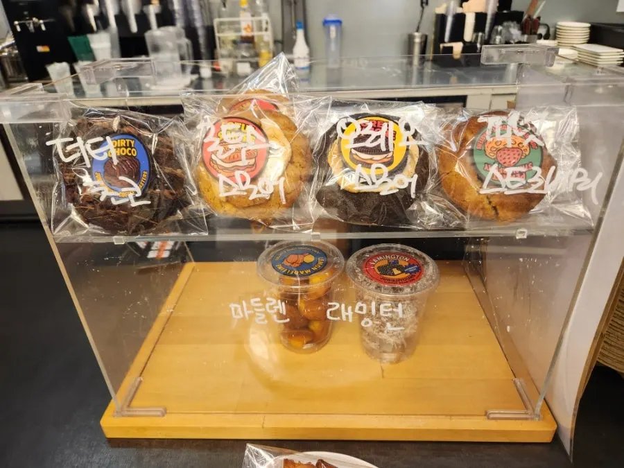 Counter with beans prepared for hand-drip coffee