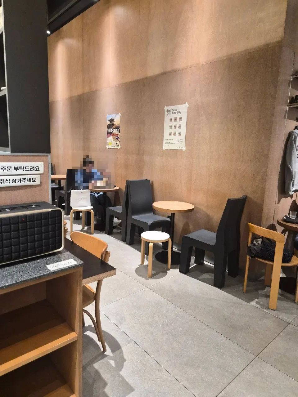 Interior of the café on the 2nd floor of Starfield Suwon