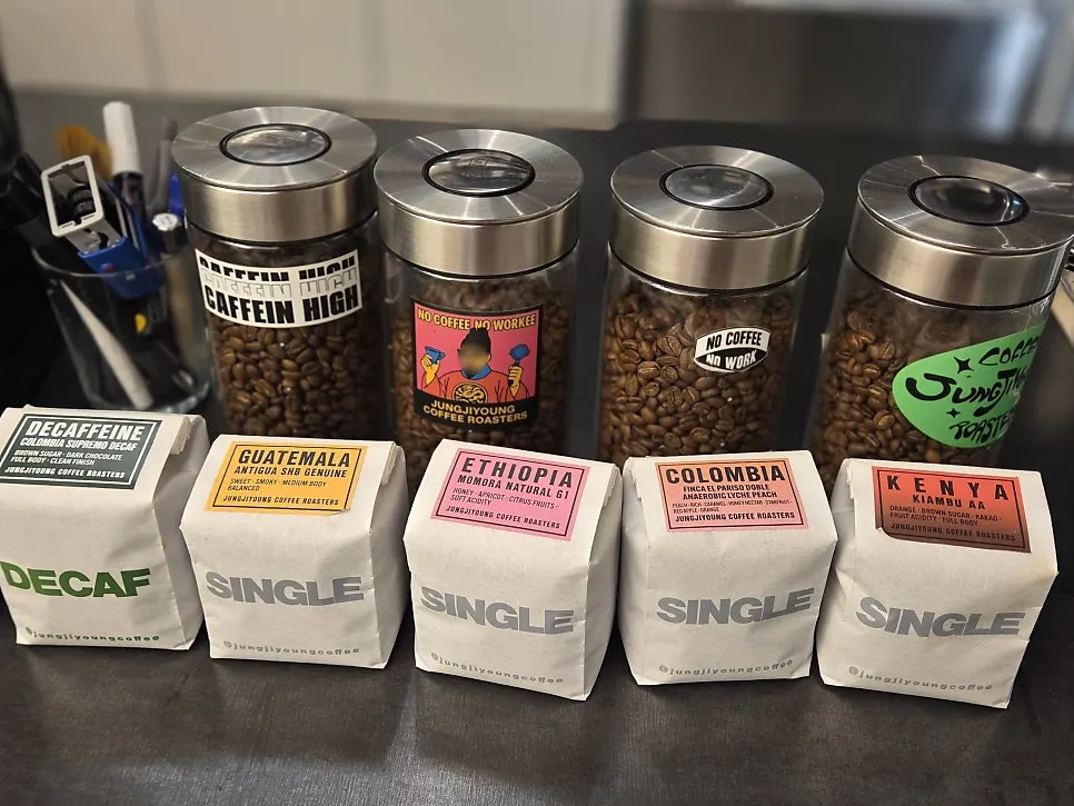 Dessert showcase at Jeong Jiyeong Coffee Roasters