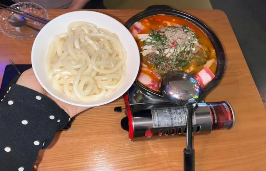 소곱창전골에 추가한 우동사리
