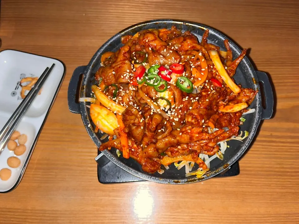 팔달주택 무뼈닭발 한 접시
