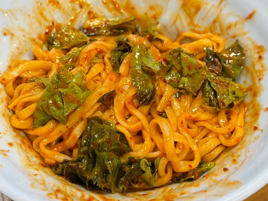 Barley rice mixed into octopus stir-fry sauce