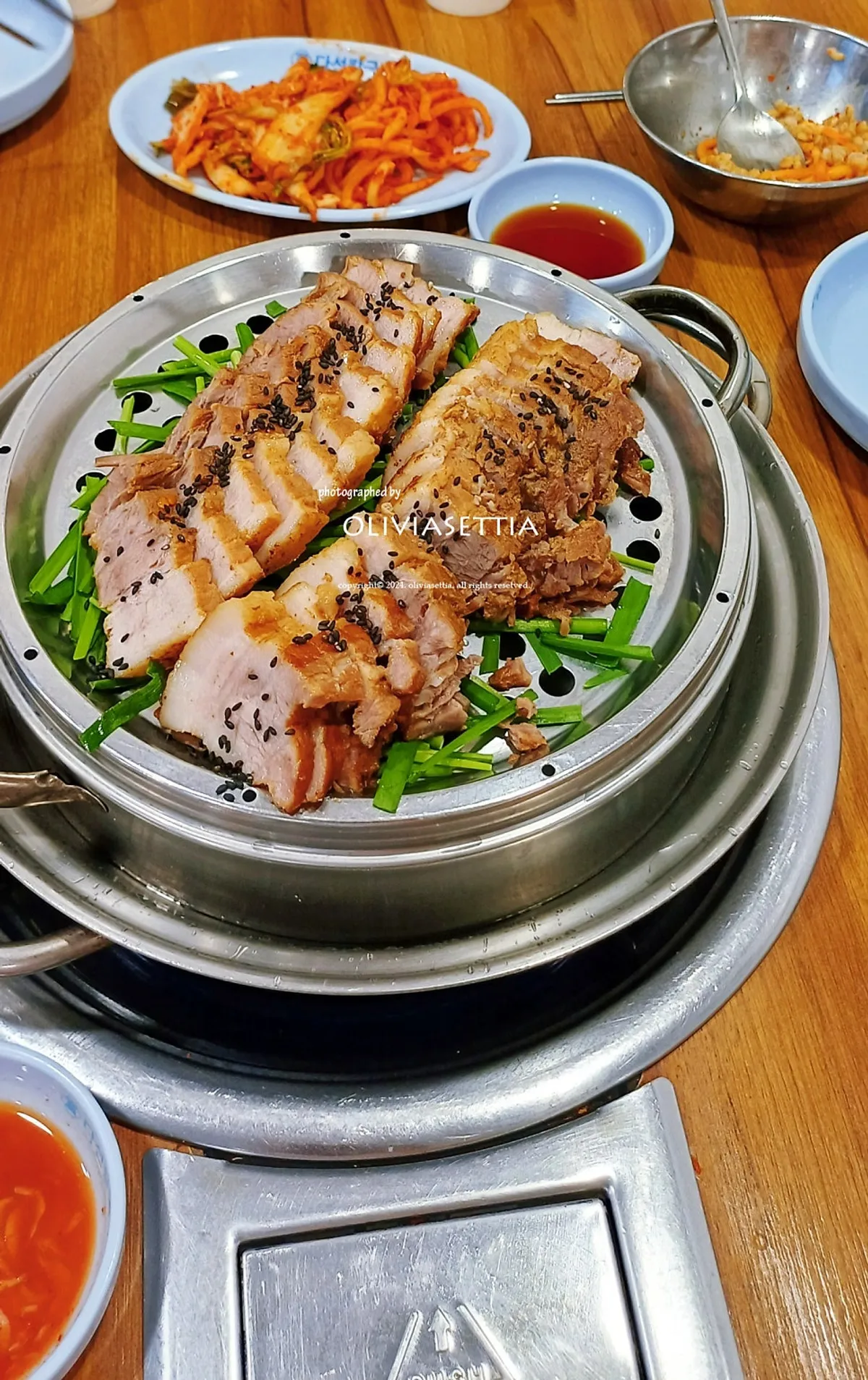 Tender, odor-free bossam from Daseon Kalguksu