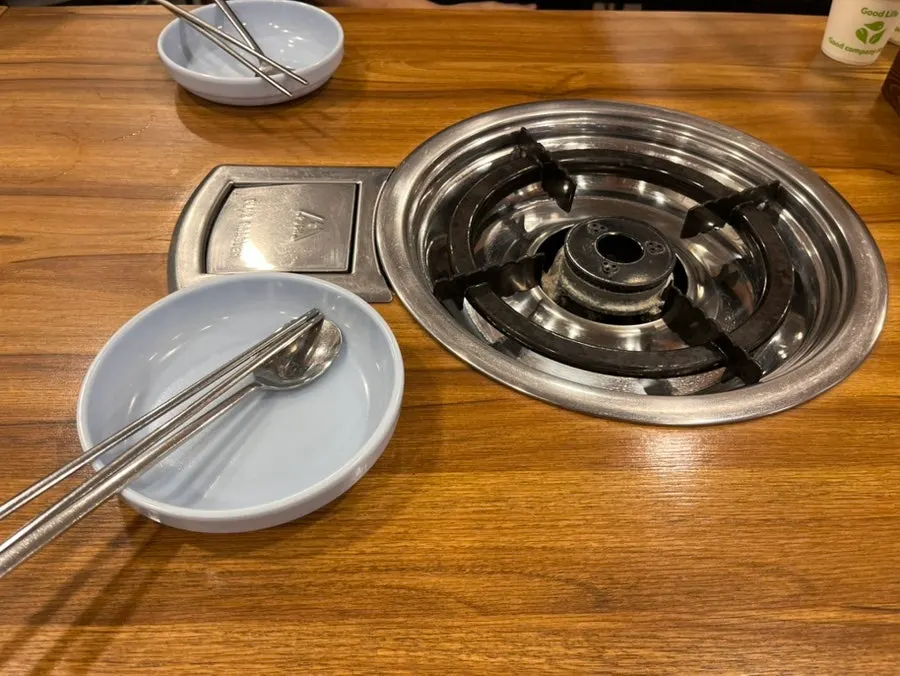 옛날 가정집 분위기의 다선칼국수 본점 내부