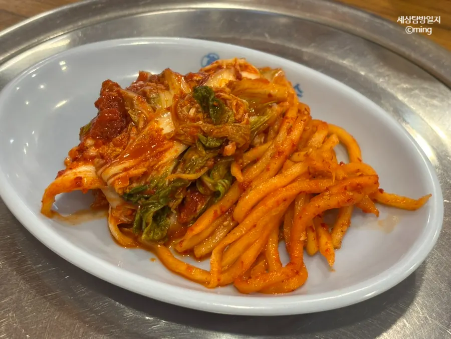 作為基本小菜的大麥飯與泡菜