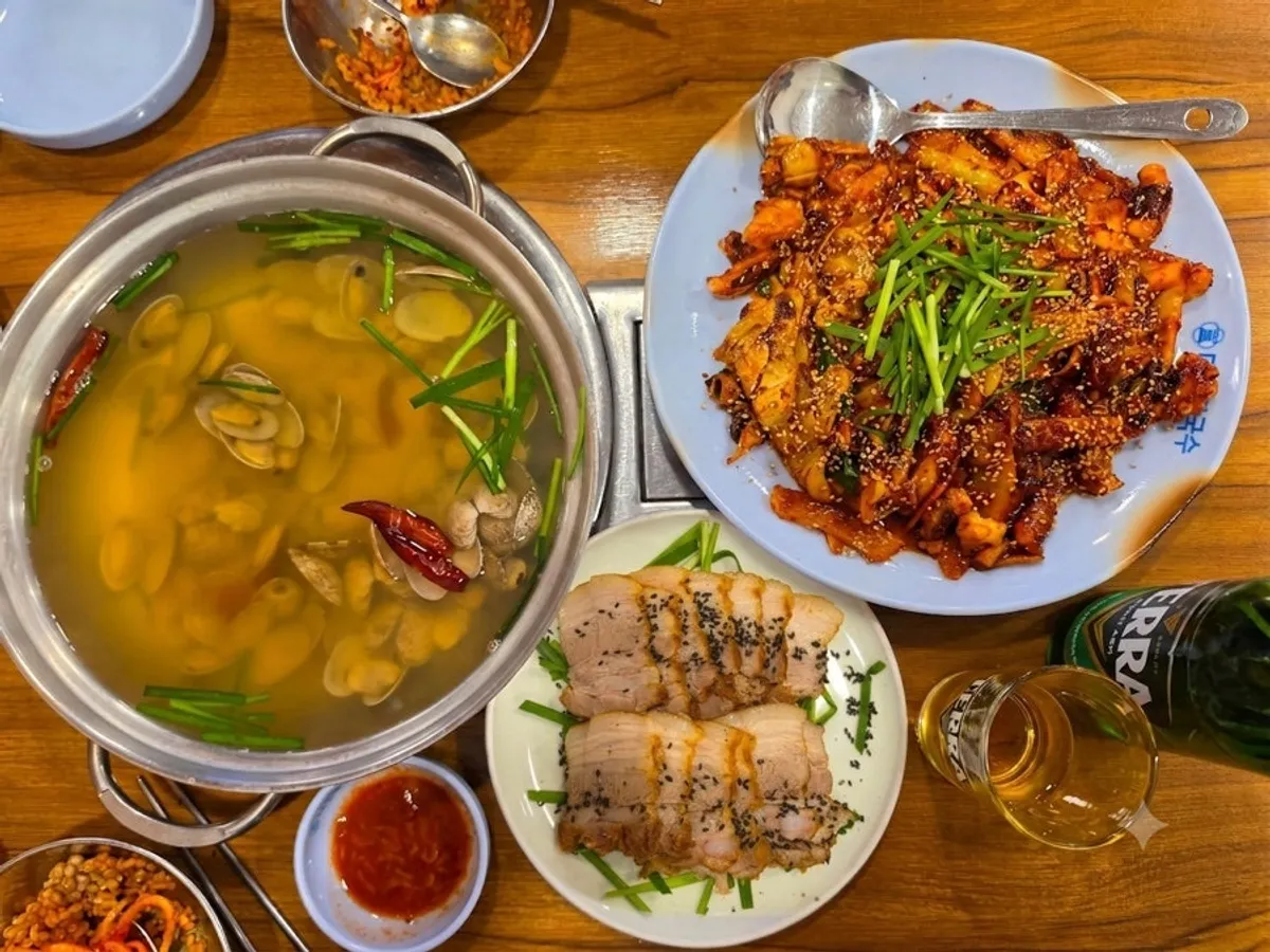 소주 한상세트 접시수육 불낙지볶음 땡초바지락탕 한 상
