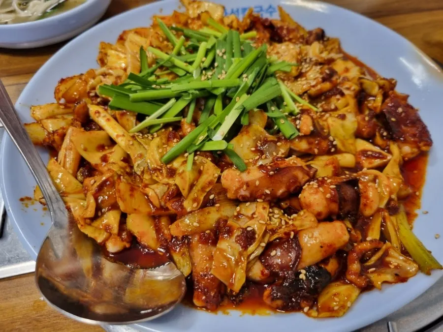Bul-nakji bokkeum yang berbau bakar