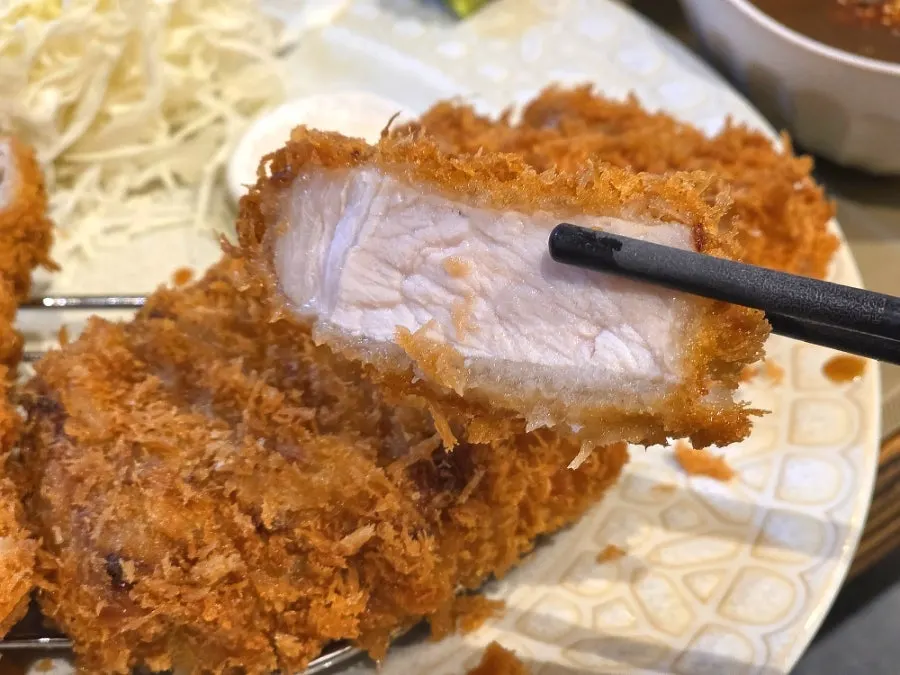 Cross-section of a piece of rosu katsu