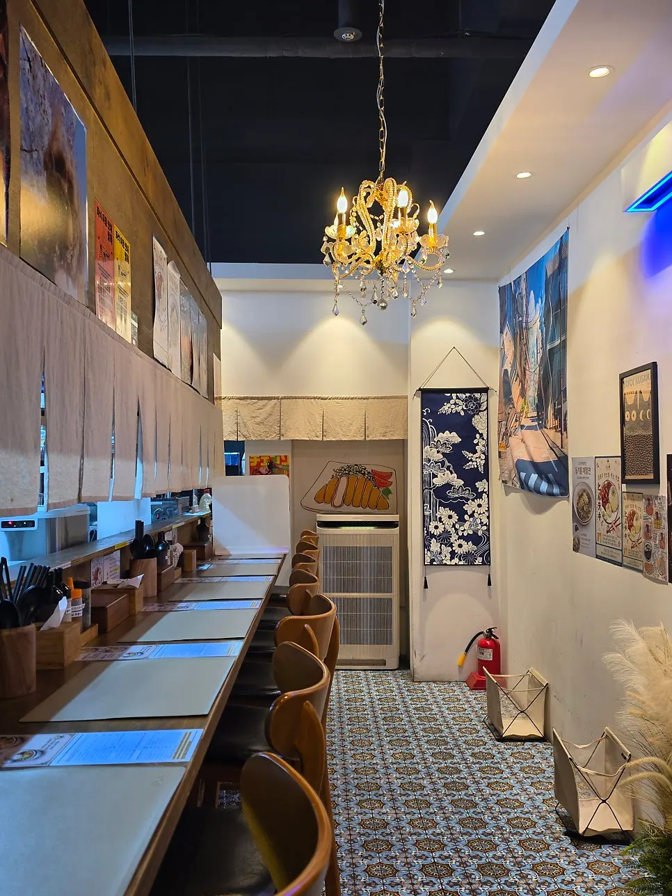 Final shot of Gohobi Katsu's interior