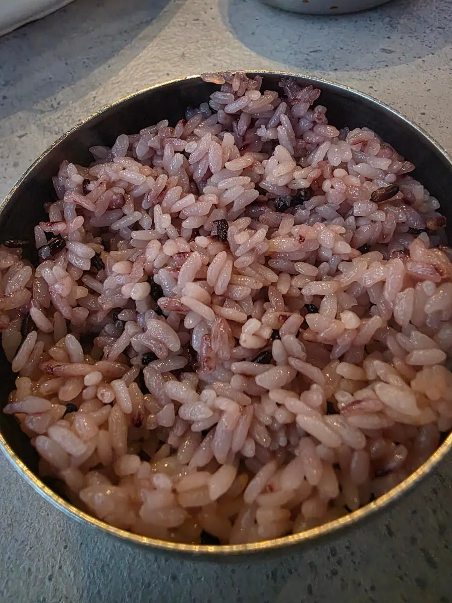 의자 보관함과 매장 편의시설