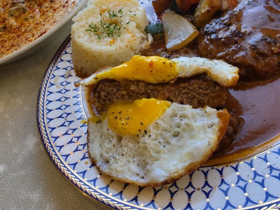 Hamburg steak portioned for two people to share