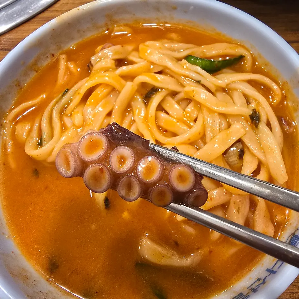 Noodles with bite-sized octopus