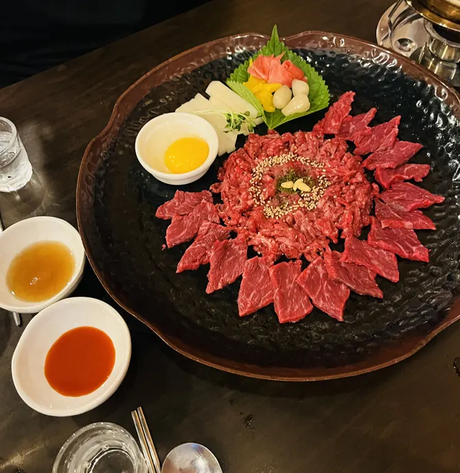 Close-up of chilled hanwoo yuk-sashimi