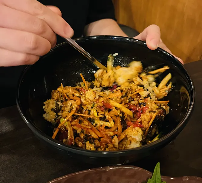 A bowl of Yukhoe Dokjon's yukhoe bibimbap