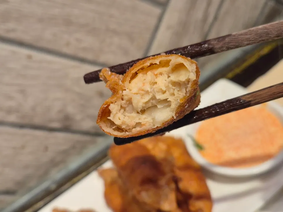 식사를 마친 죠죠 AK플라자 수원점 테이블