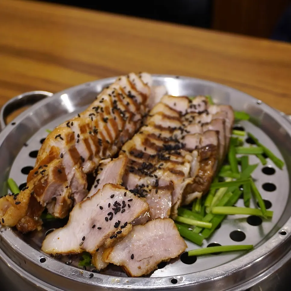 Plate of savory kimchi typical of kalguksu restaurants