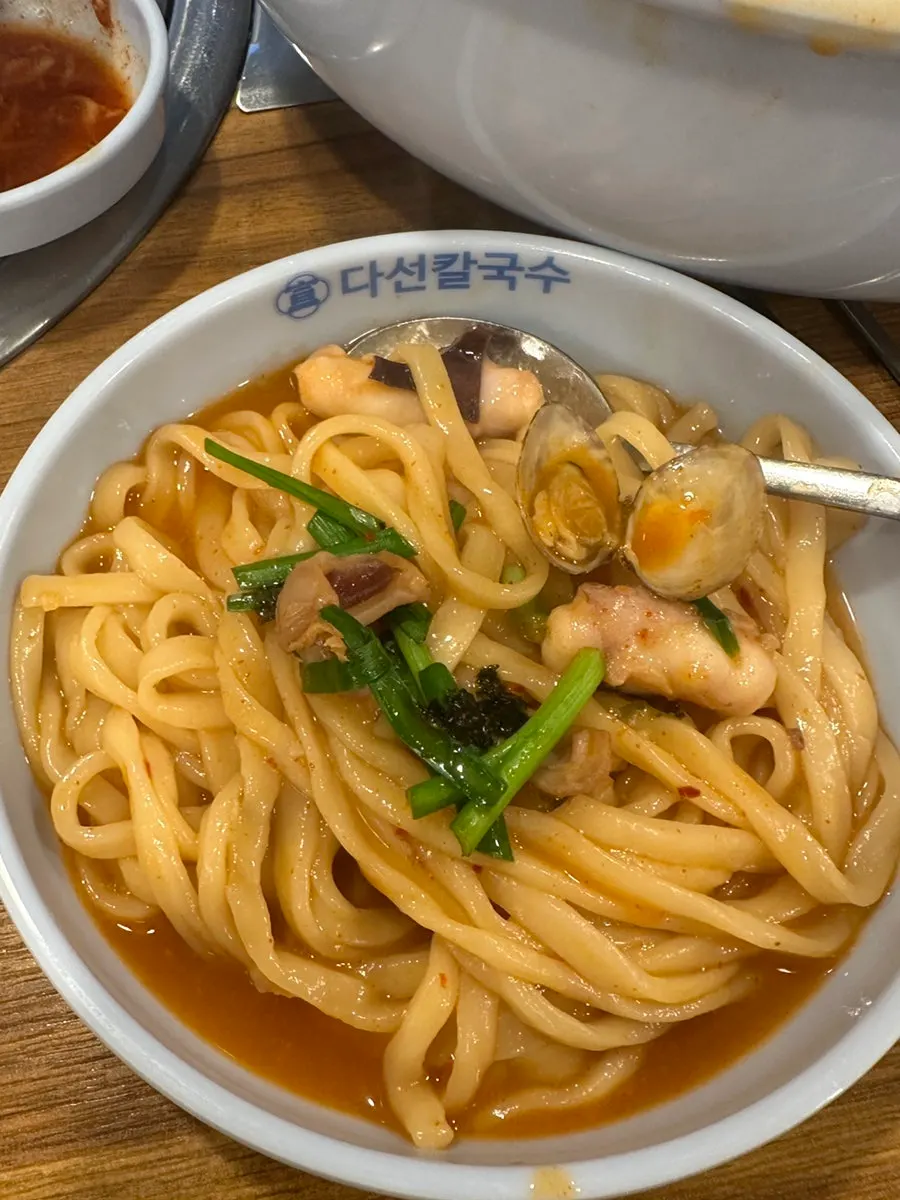 Noodles and broth lifted from the kal-nakji