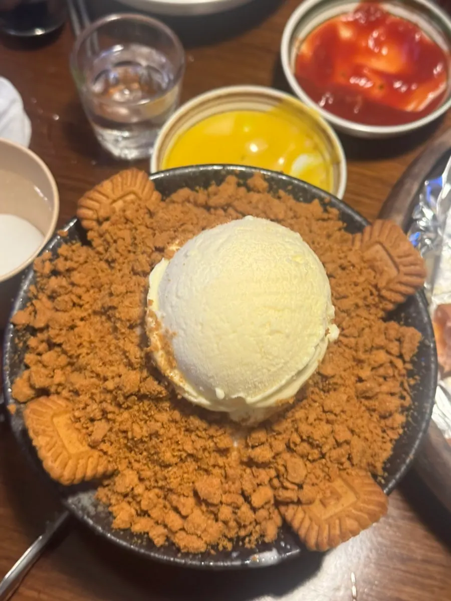 A table at Manseokjip, good as a meeting spot near Suwon Station