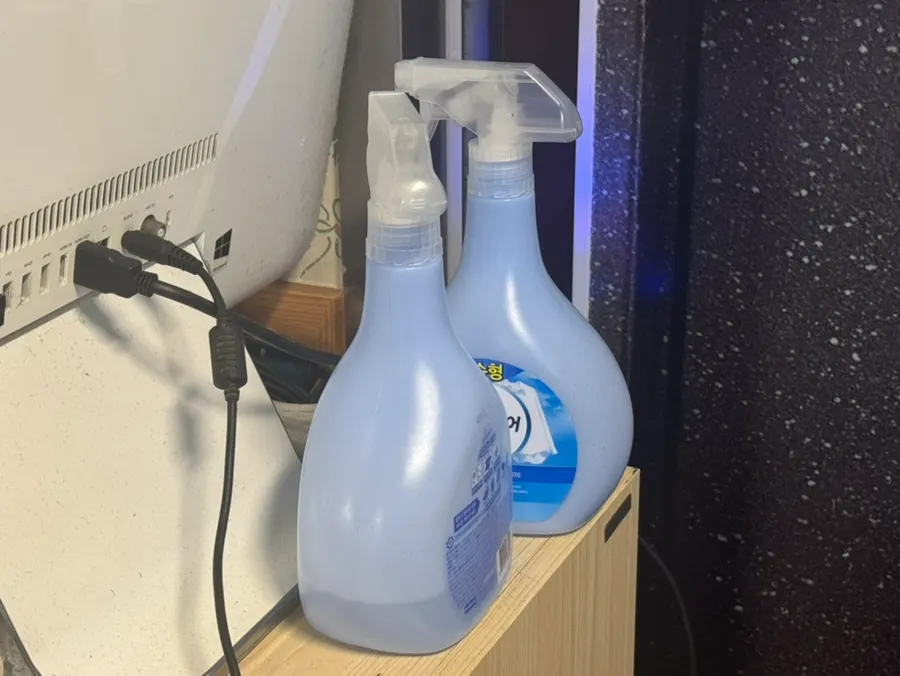 고추장에 찍어 먹는 삼겹살과 구운 김치