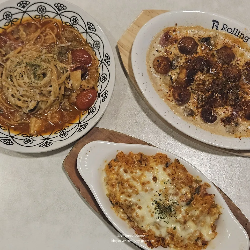 Three plates: the ordered pasta, gnocchi, and doria