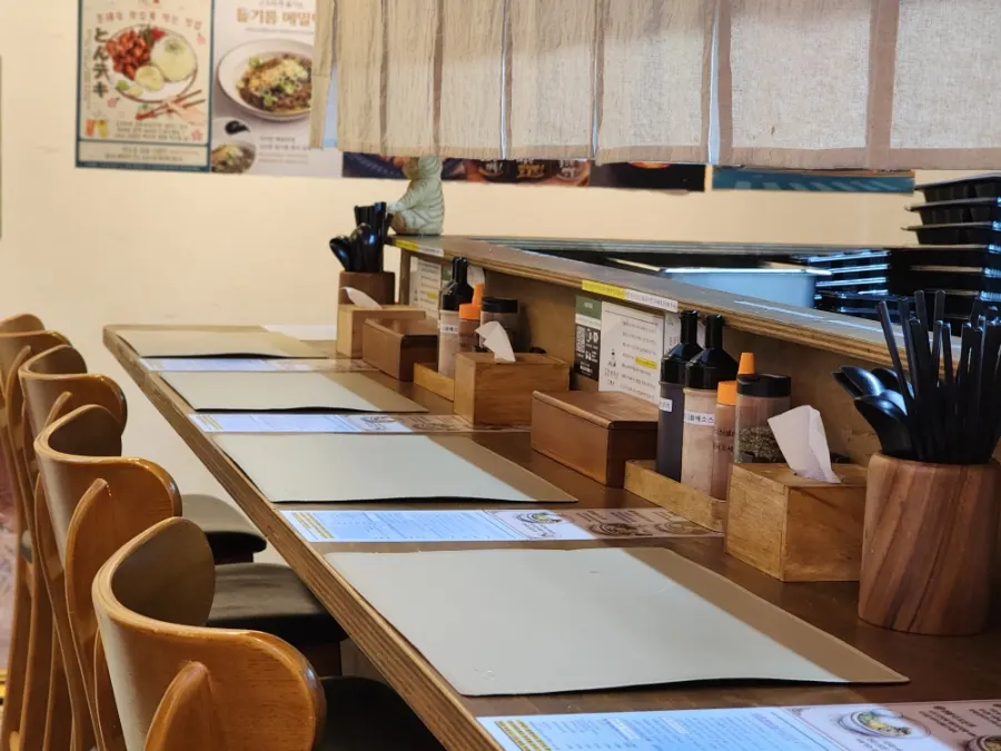 Dinner atmosphere at Gohobi Katsu