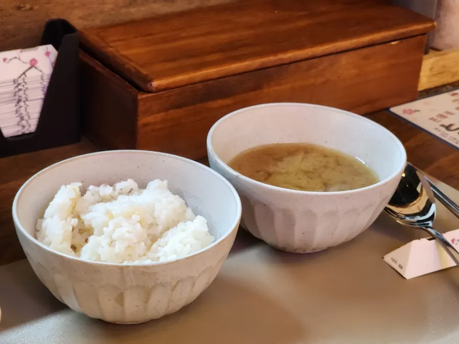 Gohobi Katsu rice and miso soup setting