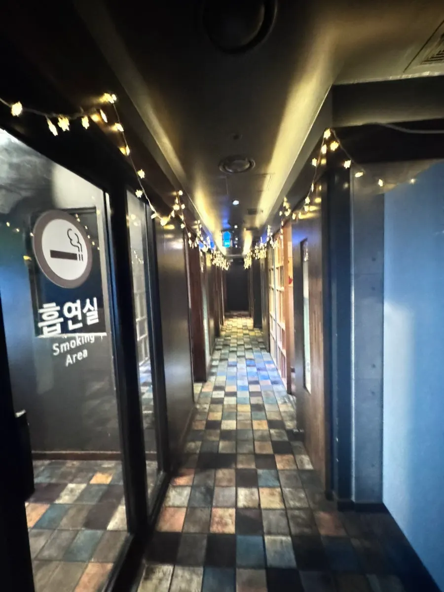 Heading to the third floor of Manseokjip Suwon Station Branch