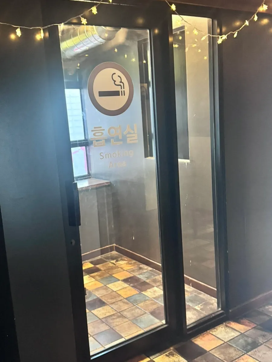 Heading to the third floor of Manseokjip Suwon Station Branch