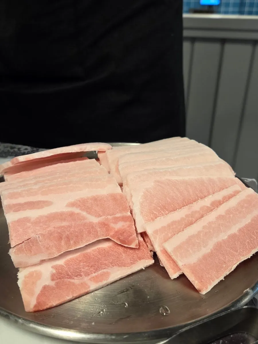 Ordered set of 4 mm frozen pork belly
