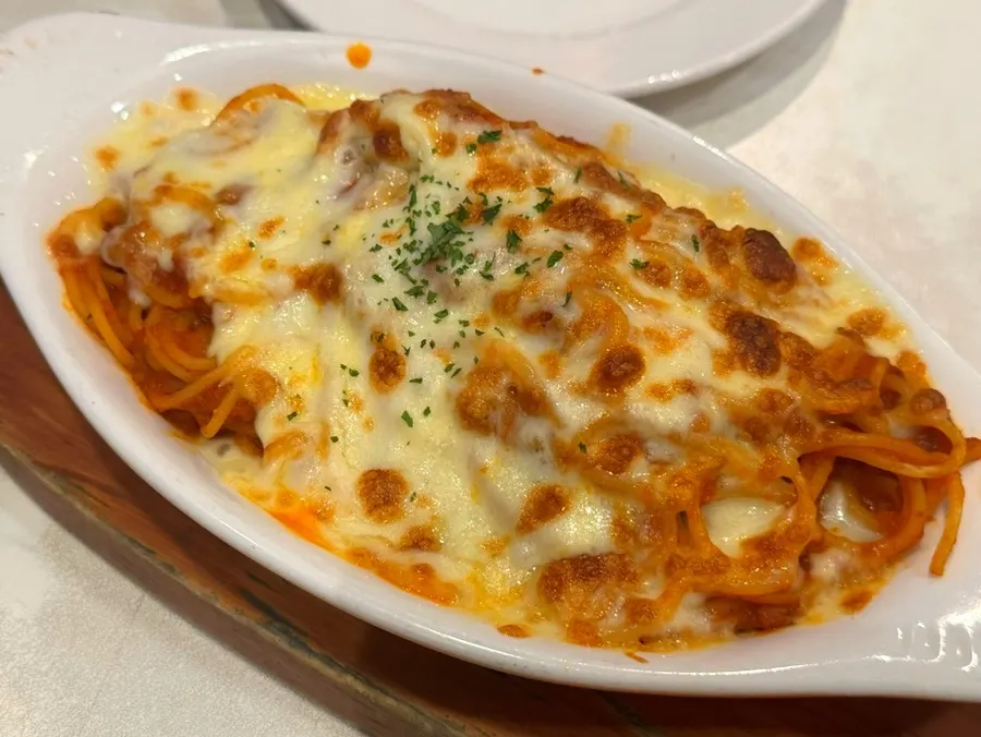 All the ordered Rolling Pasta dishes served at once