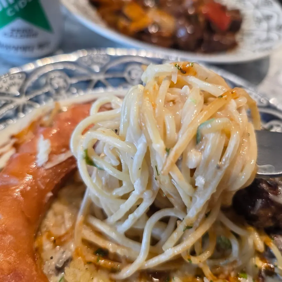 Dining table at Rolling Pasta Suwon Station Branch