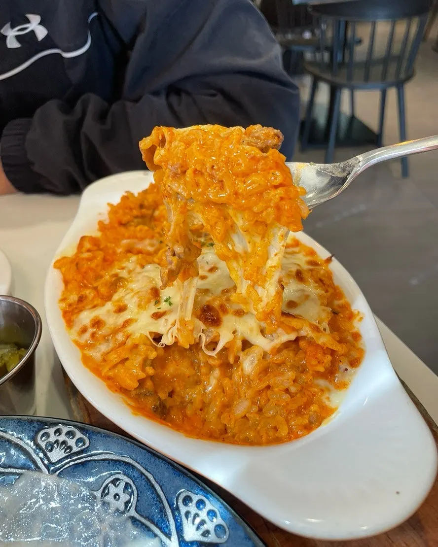 치즈가 늘어나는 우삼겹 도리아 한 숟갈