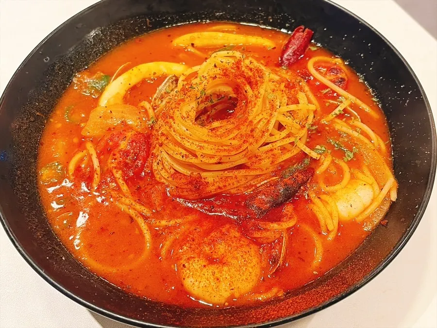 Spicy seafood soup pasta pache