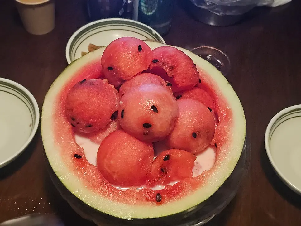 만석집 수원역점 룸 테이블과 좌석